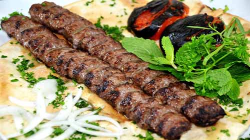  کباب‌ کوبیده با طعم سنگدان مرغ 
