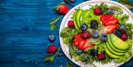 ۵ ماده غذایی عالی برای مبارزه با پیری