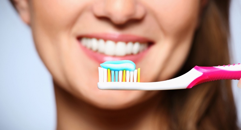 چند دقیقه مسواک بزنیم؟