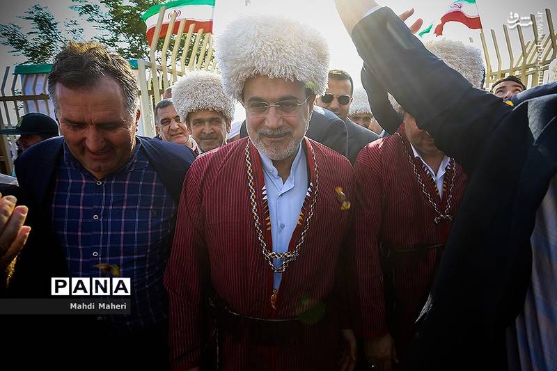 وزیر آموزش و پرورش در لباس ترکمن! + عکس