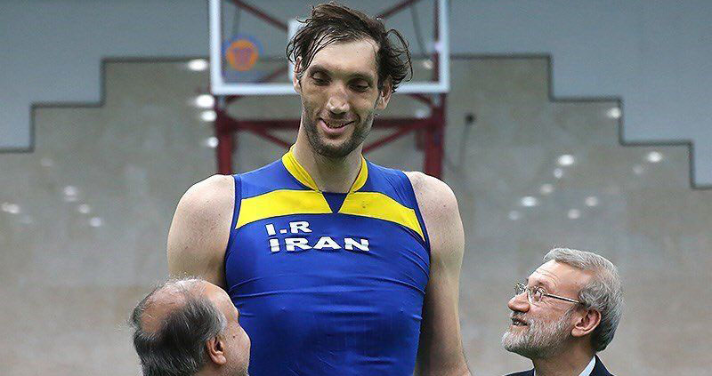 اختلاف قد ورزشکار ایرانی با لاریجانی! + عکس