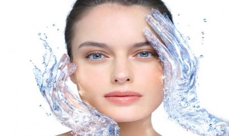  چگونه کم آبی بدن، سلامت پوست را از نابود می کند