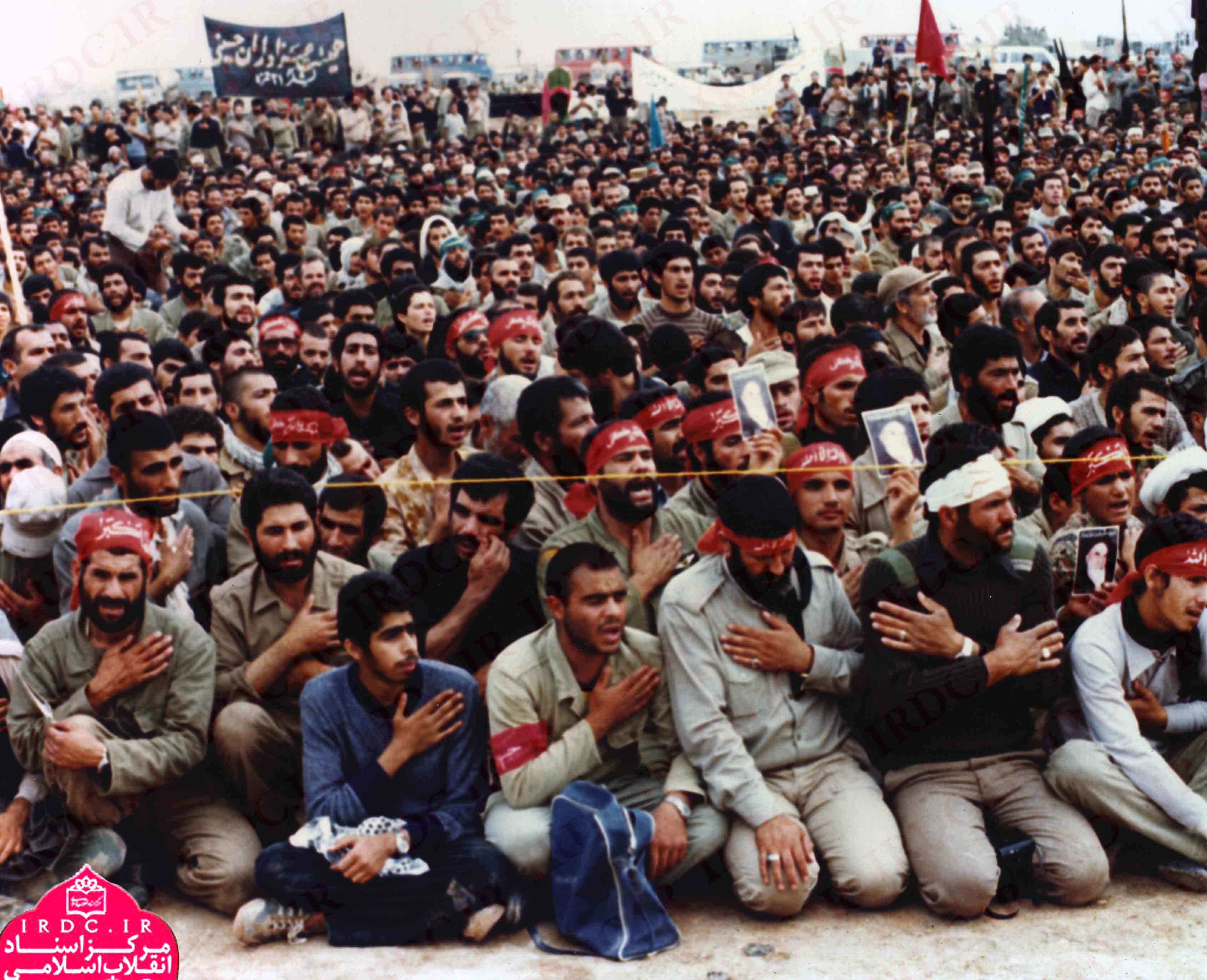 تصاویری از عزاداری رزمندگان دفاع مقدس 