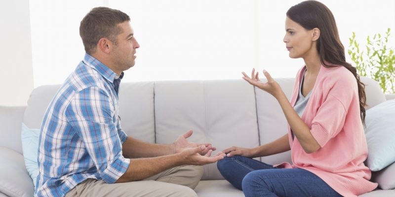 چگونه بدون بی‌احترامی کردن موضوع بحث را عوض کنیم؟