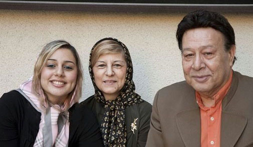 مرحوم «حسین عرفانی» در کنار خانواده اش + عکس