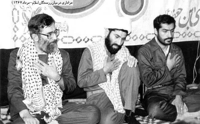 عزاداری رهبر انقلاب در سال های دور + عکس
