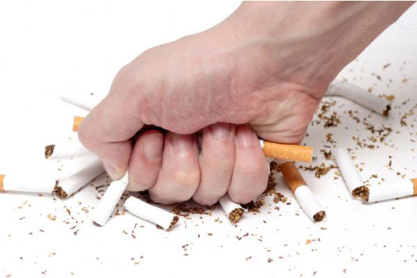 نامه سرگشاده به رئیس مجلس درباره دخانیات