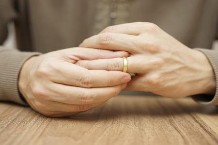 جوانان برای ازدواج دست به عصا شده‌اند