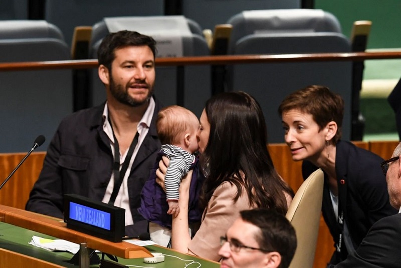 نخست‌وزیری که با نوزادش به سازمان ملل رفت