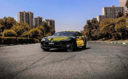 اولین خودروی تسلا در ایران + عکس