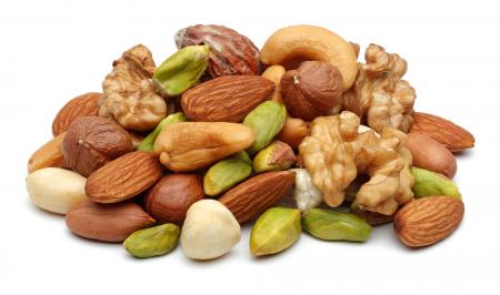 طب سنتی درباره فندوق و بادام پسته چه می‌گوید؟