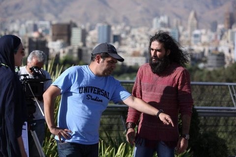 رضا یزدانی خواننده خیابانی شد + عکس