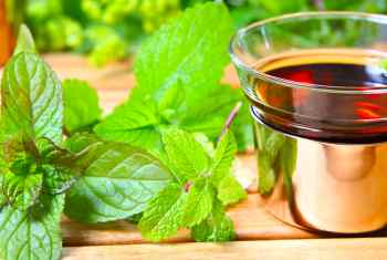 دمنوش هایی که پوستتان را از پنبه هم لطیف‌تر می‌کند+طرز تهیه