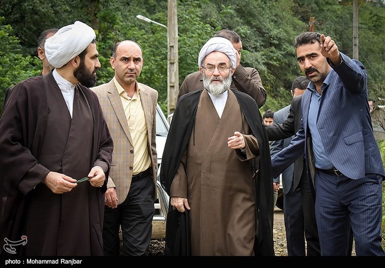 حرکت تحسین برانگیز و متفاوت یک امام جمعه + عکس