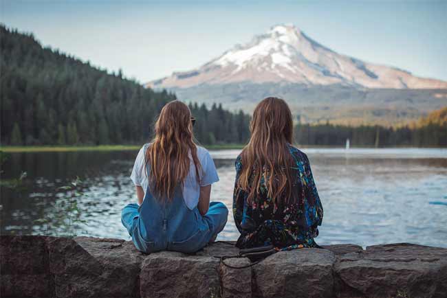  با دیدن این ۷ نشانه به دوستی‌های خود پایان دهید