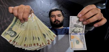 واکنش بازیگر «شب‌های برره» به بالا و پایین رفتن قیمت دلار + عکس