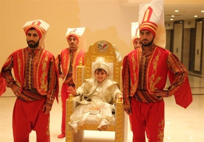  چهارصد سکه طلا هدیه ختنه سوران کودک ۸ ساله +تصاویر