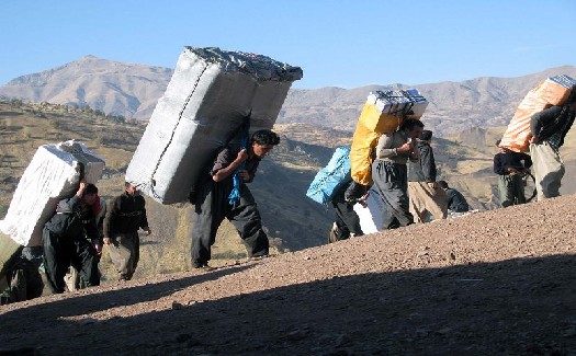 گفت و گو با کولبری که فوق لیسانس دارد