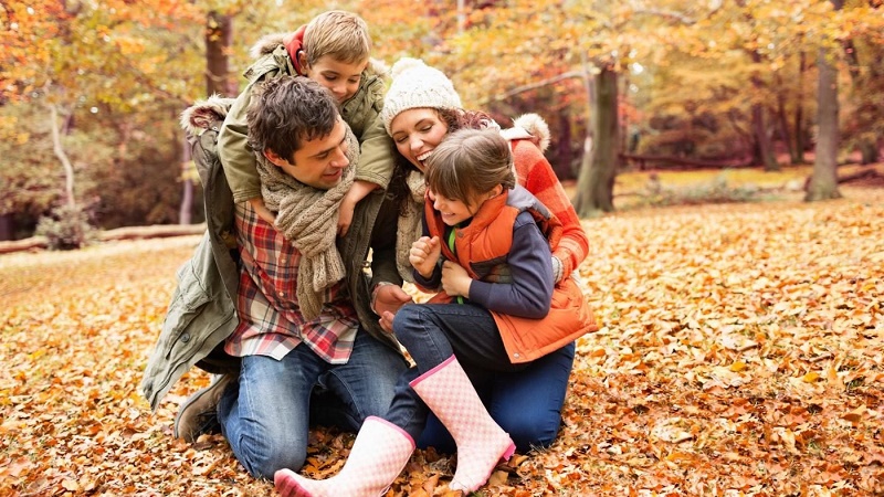 در فصل پاییز چگونه لباس بپوشیم؟