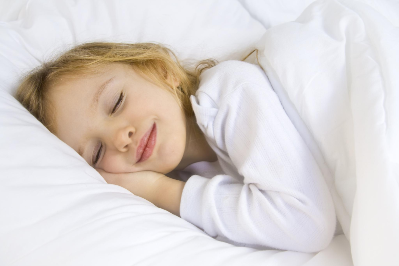 زمان مناسب جدایی محل خواب کودک از والدین