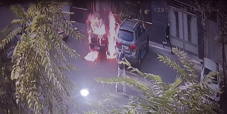 خواستگار کینه جو، خودروی د ختر مورد علاقه را به آتش کشید + عکس