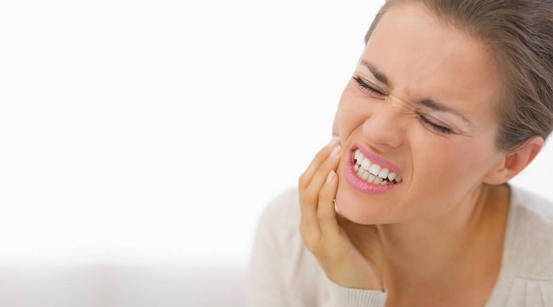  ترفند های خانگی برای درمان سریع عفونت دندان