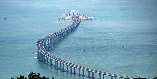 بزرگ‌ترین پل آبی جهان ۴ روز دیگر افتتاح می‌شود + عکس
