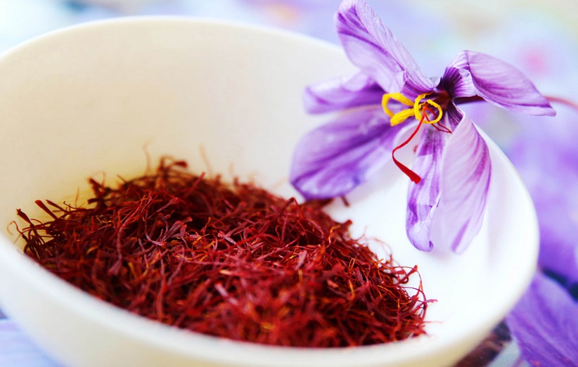 چگونه زعفران اصل را از زعفران تقلبی تشخیص دهیم؟