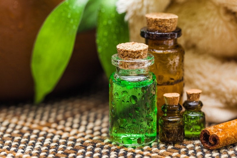 با این روغن ها جای پای موهایتان را برای همیشه سفت کنید 