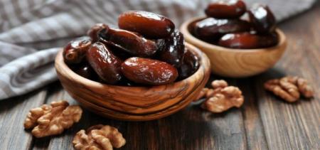 لطفا روزانه 3 عدد خرما بخورید