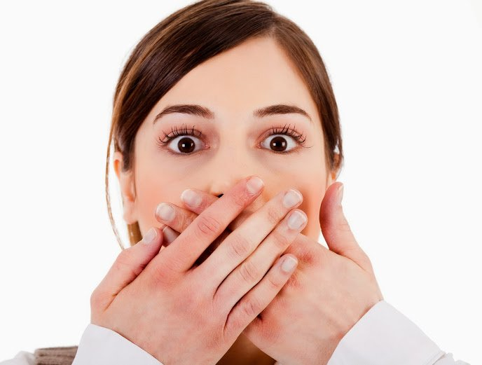  اینفوگرافیک| ۵ راه ساده برای از بین بردن بوی بد دهان