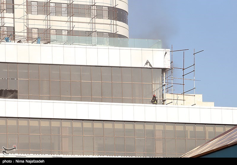 آتش سوزی در برجی در مشهد + عکس