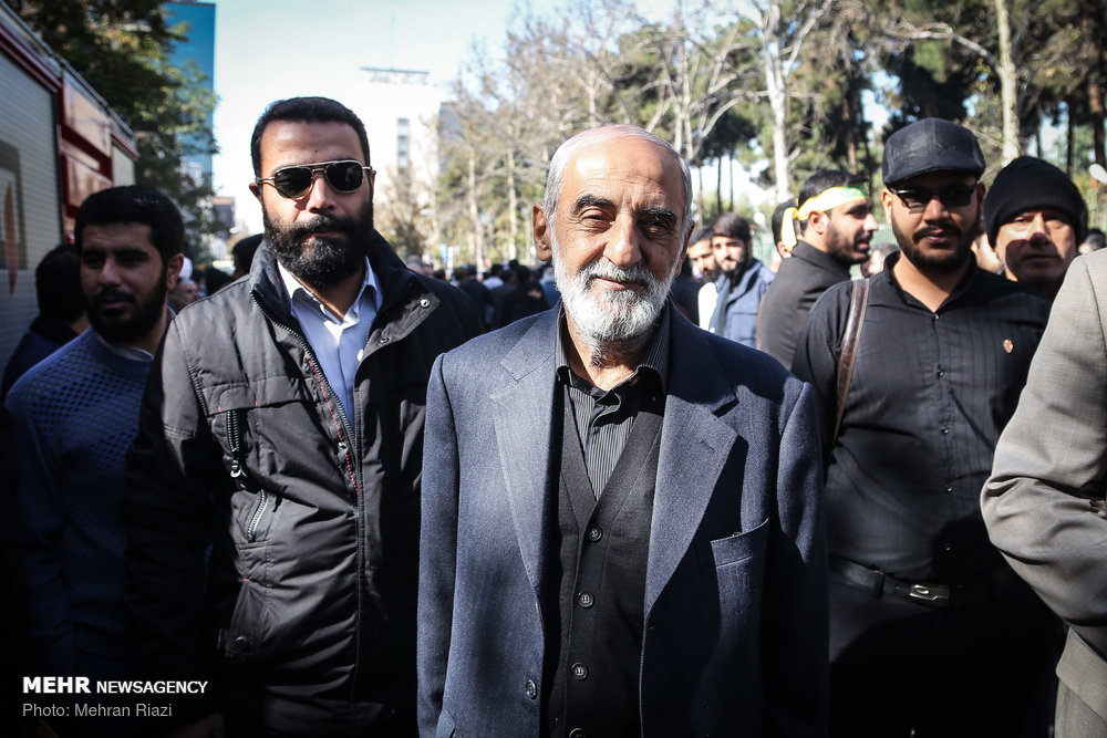 حسین شریعتمداری در راهپیمایی امروز + عکس