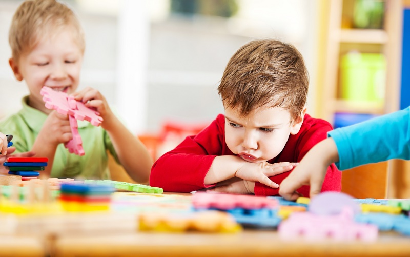  پنج تناقض رفتاری بزرگ ترها در رابطه با کودکان