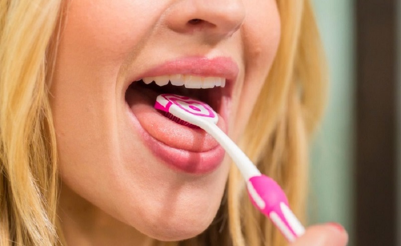 راهی  ساده برای  از بین بردن بوی بد دهان