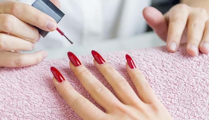 کاشت ناخن چه بلایی سرمان می آورد؟