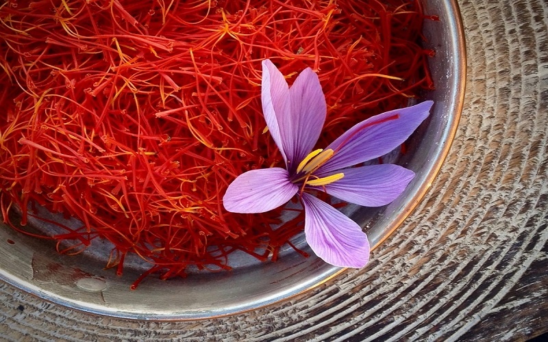 معجزه طلای سرخ در زیبایی و سلامتی پوست 