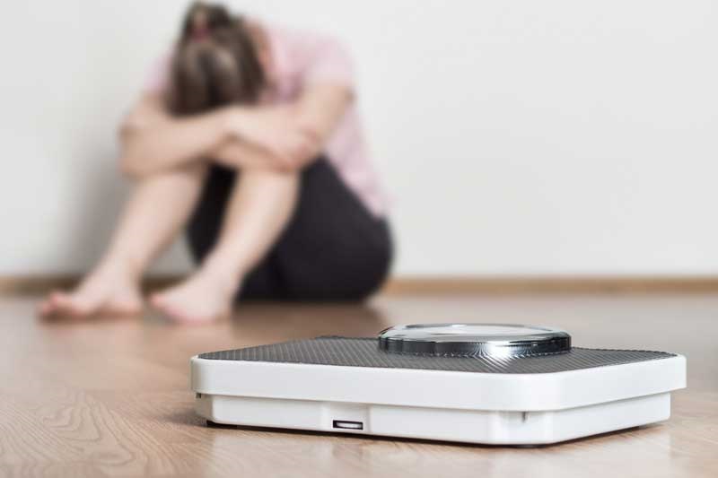 چرا اضافه وزن به افسردگی منجر می‌شود؟