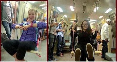 تاب بازی مردم در مترو! + عکس