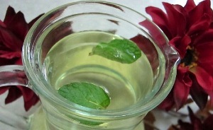 بادرنجبویه گیاهی با خواص سحرآمیز