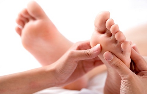 ماساژ این نواحی از پاها دفع کننده سنگ کلیه است