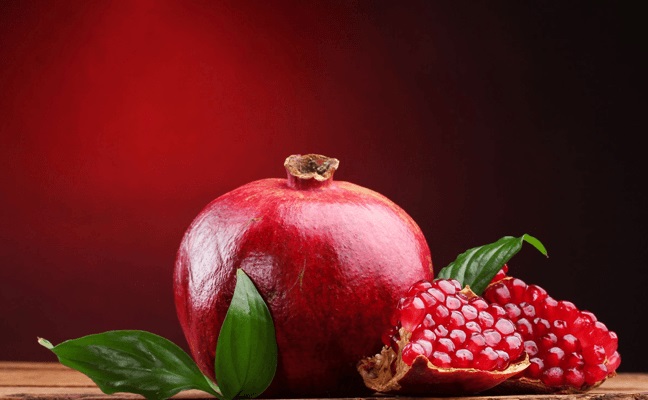 انار چگونه موها را پرپشت می کند؟