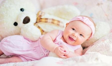 آیا خوردن انار در بارداری بچه را زیبا میکند؟