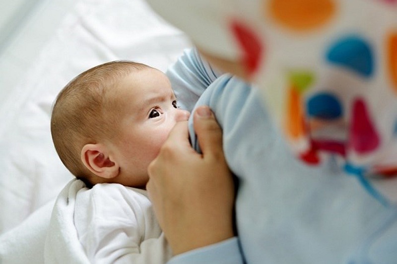  راه و روش شیر دادن به نوزاد از دیدگاه اسلام