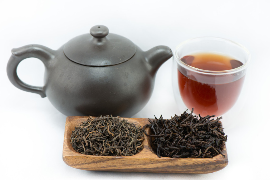 آشنایی با چای سبز و چای پوئر از منظر طب سنتی