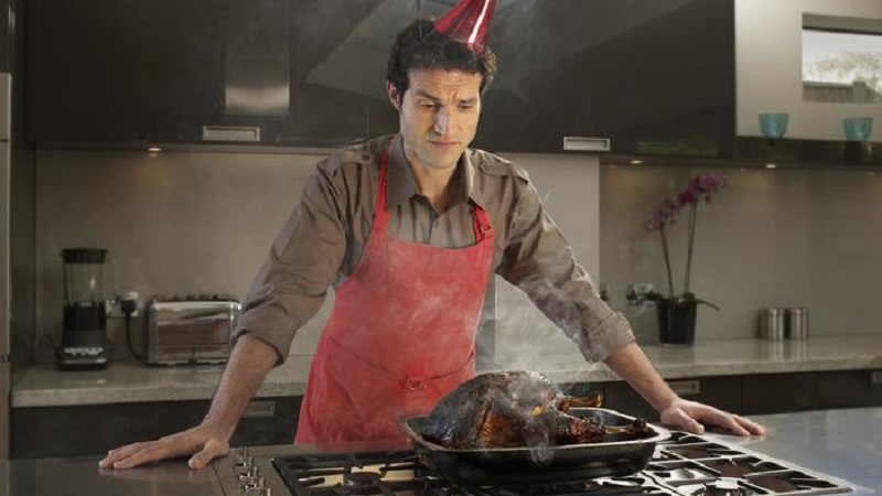 از بین بردن بوی سوختگی غذا با راهکارهایی موثر و ساده