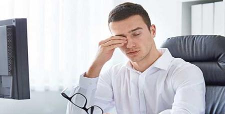 دلایل پریدن پلک + راهکار درمانی