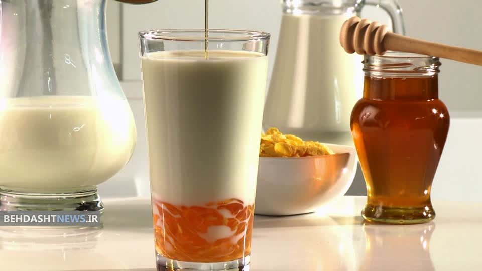 7 دلیل خوب برای خوردن شیر و عسل