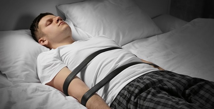 فلج خواب چیست؟| 5 واقعیت درباره فلج خواب 