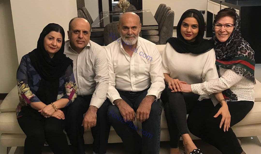 جمشید هاشم پور و خانواده اش مهمان «آزاده زارعی» + عکس